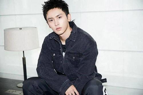 吃瓜娱乐圈男明星是谁,娱乐圈“吃瓜群众”热议的神秘男星